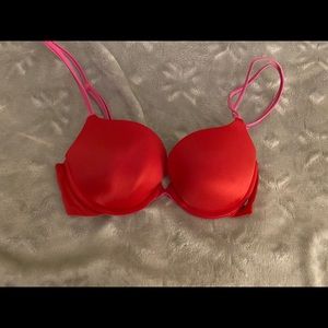 VICTORIA SECRET RED BRA SIZE 34B